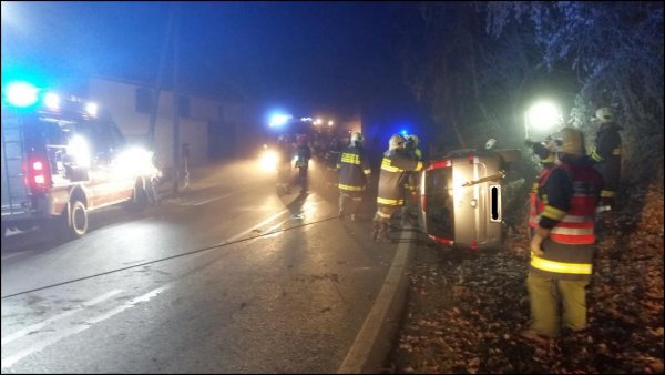 Fahrzeugbergung vom 07.12.2016  |  (C) Feuerwehr Hinzenbach (2016)